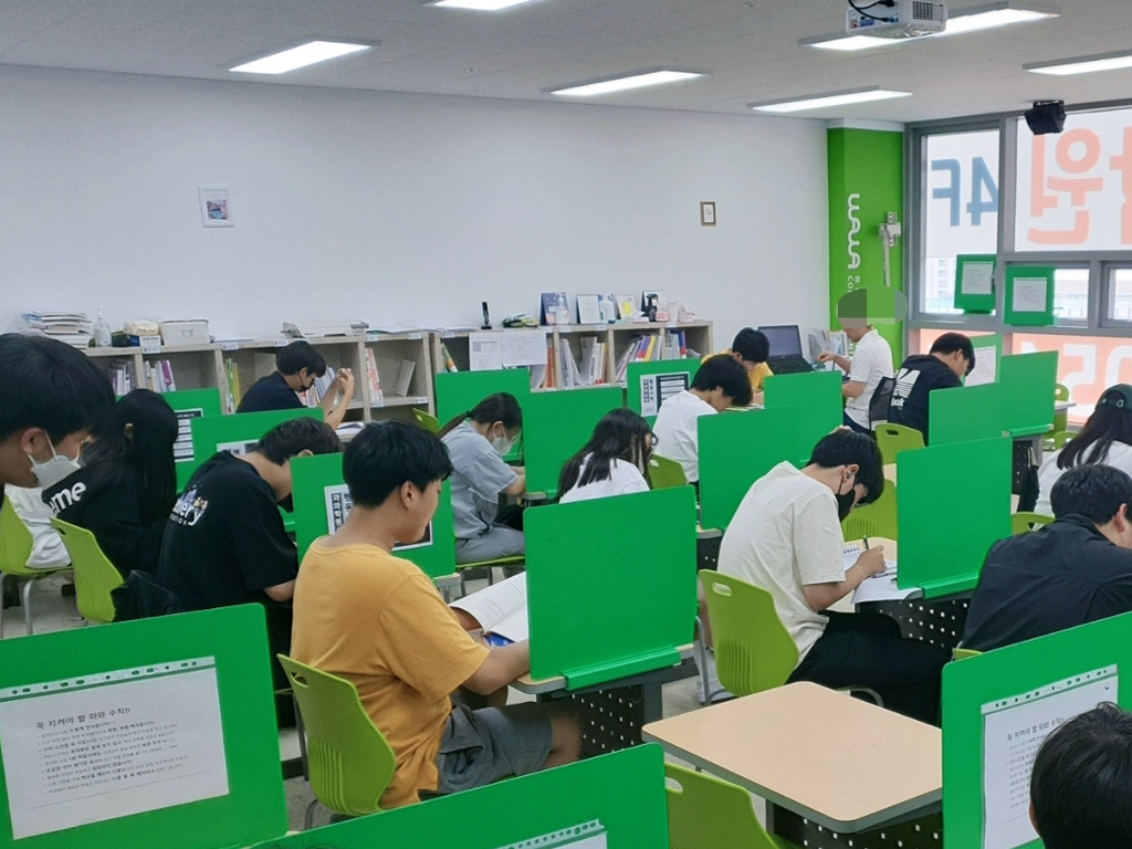 와와학습코칭학원 산내점 학습 공간 3